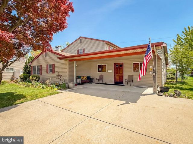 169 CRABTREE DR, Levittown, PA 19055