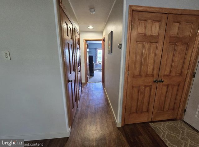 169 CRABTREE DR, Levittown, PA 19055
