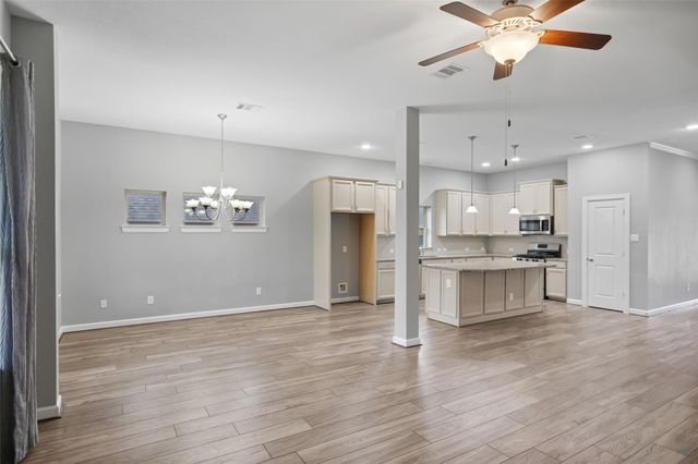 262 Pleasant Hill Way, Conroe, TX 77304