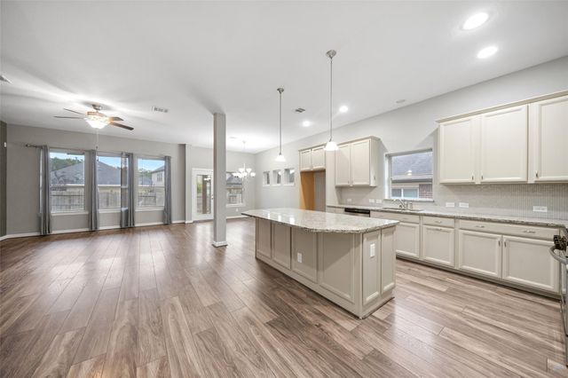 262 Pleasant Hill Way, Conroe, TX 77304