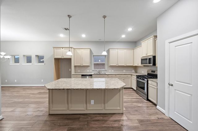 262 Pleasant Hill Way, Conroe, TX 77304