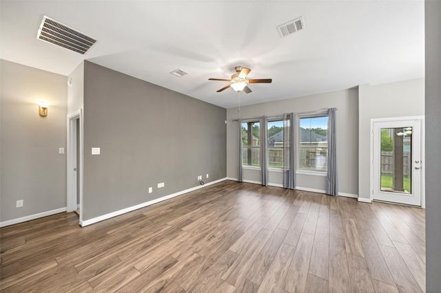 262 Pleasant Hill Way, Conroe, TX 77304