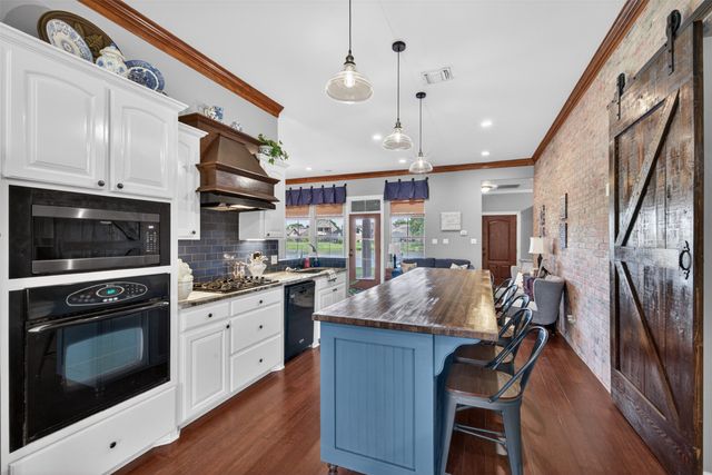 2481 Churchill Drive, Bossier City, LA 71111