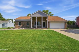 417 Chesterfield Lane, Maumee, OH 43537