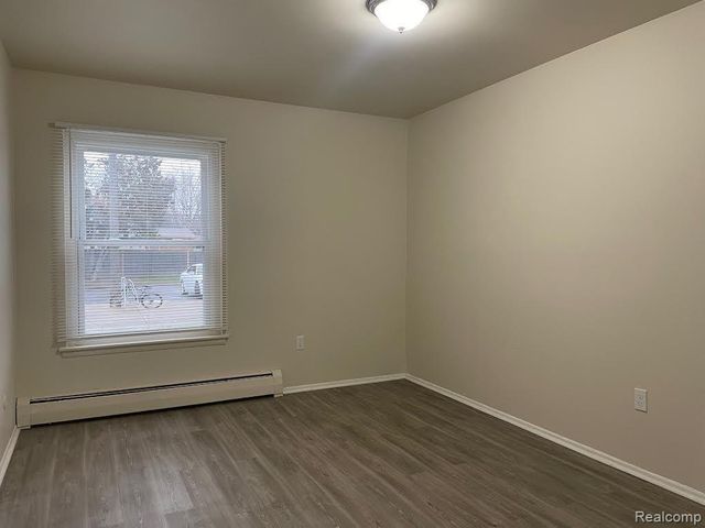 19250 Wick Road 216, Allen Park, MI 48101