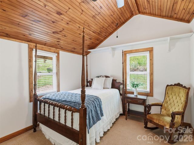 9 Whitted Road, Canton, NC 28716