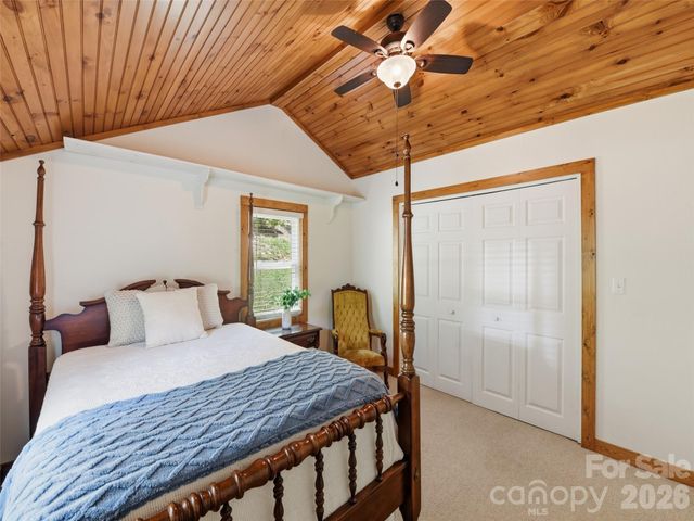 9 Whitted Road, Canton, NC 28716