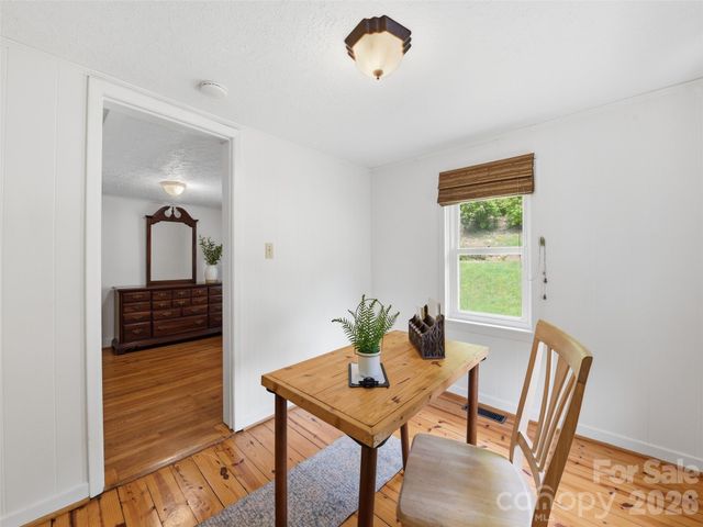 9 Whitted Road, Canton, NC 28716