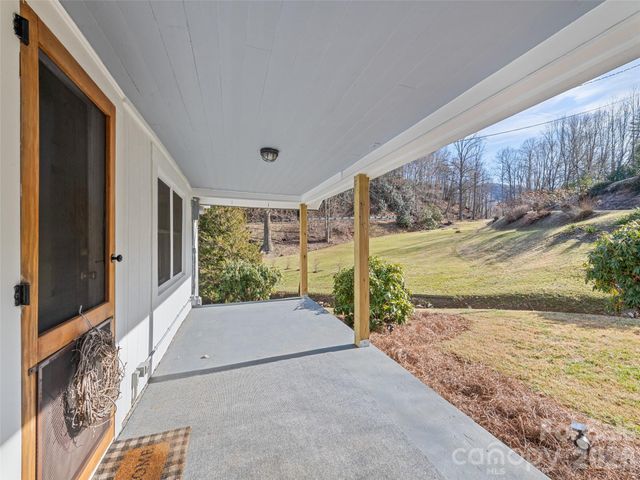 9 Whitted Road, Canton, NC 28716