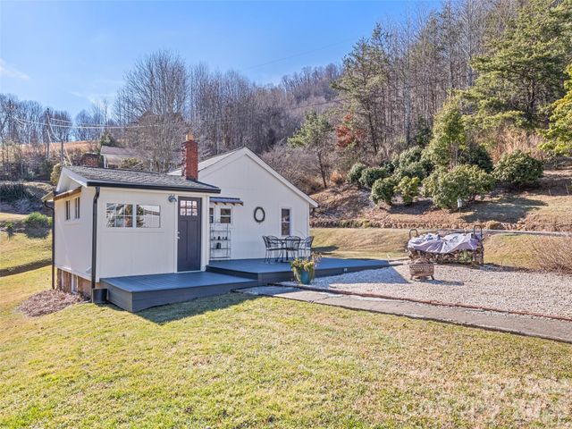 9 Whitted Road, Canton, NC 28716