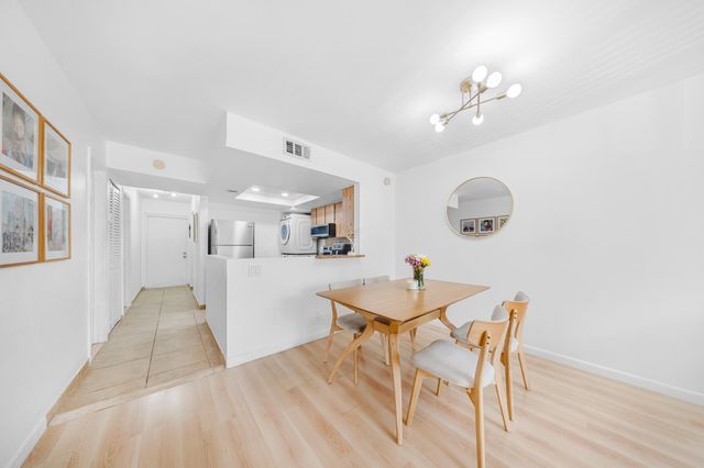 3249 Riverside D-202, Coral Springs, FL 33065