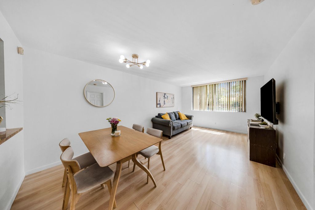 3249 Riverside D-202, Coral Springs, FL 33065