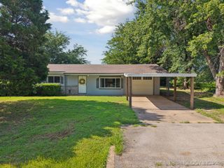 2011 W Union Street, Collinsville, OK 74021