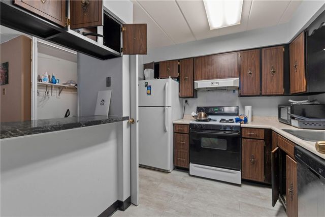 5 Bayard Rd 514, Shadyside, PA 15213