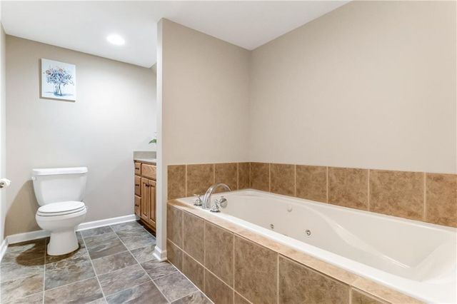 800 Raven Court, Belton, MO 64012