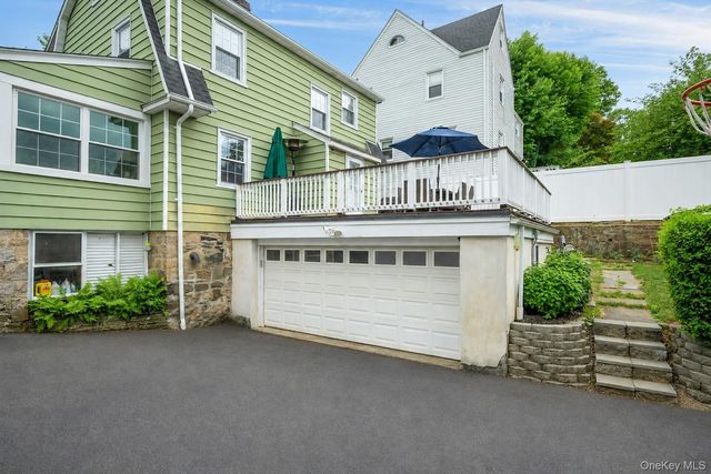30 Lee Avenue, White Plains, NY 10606