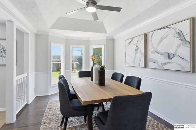 910 Joseph Drive, Papillion, NE 68046
