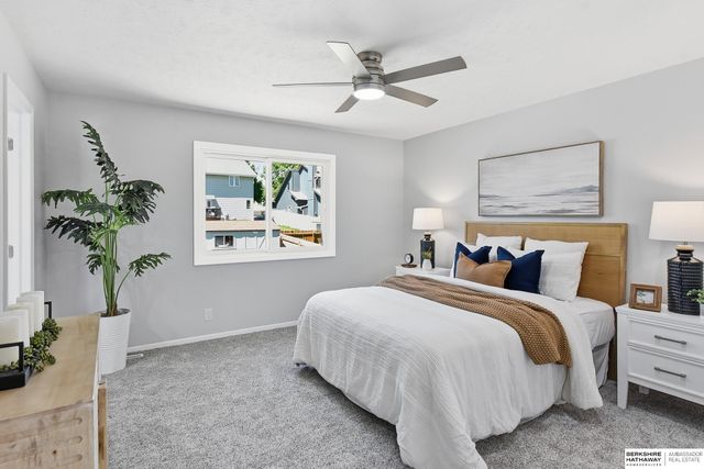 910 Joseph Drive, Papillion, NE 68046