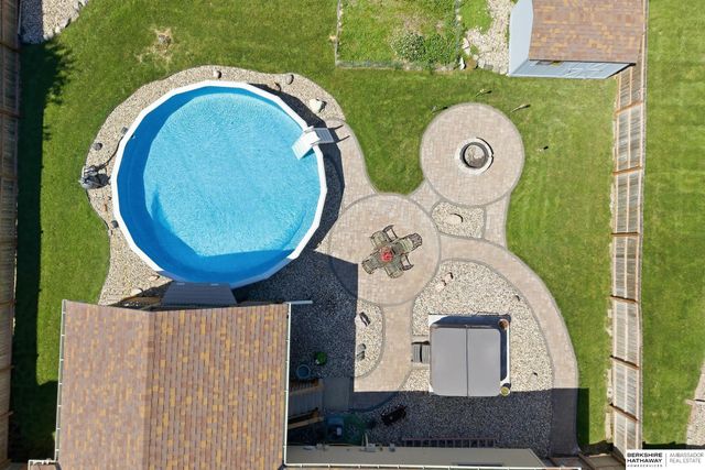 910 Joseph Drive, Papillion, NE 68046