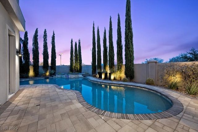 9001 Night Owl Court, Las Vegas, NV 89134