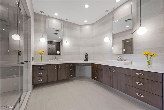 9001 Night Owl Court, Las Vegas, NV 89134