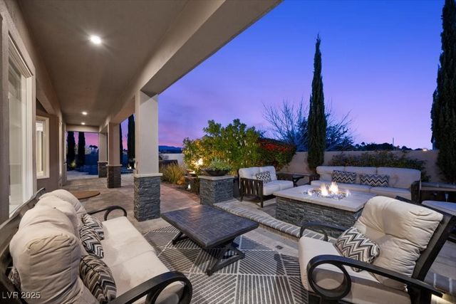 9001 Night Owl Court, Las Vegas, NV 89134