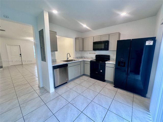 540 NE 5th Ln, Florida City, FL 33034