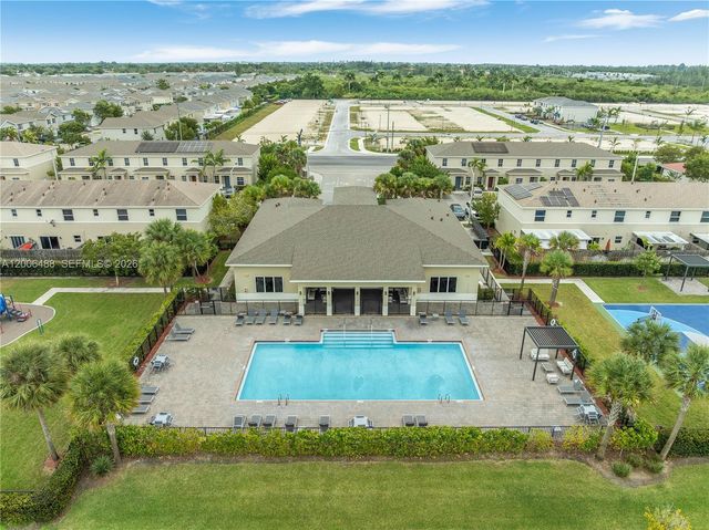 540 NE 5th Ln, Florida City, FL 33034