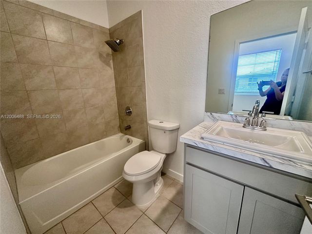 540 NE 5th Ln, Florida City, FL 33034