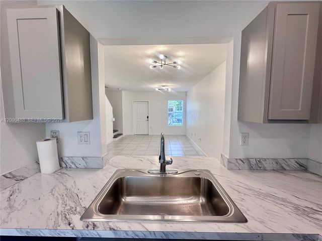 540 NE 5th Ln, Florida City, FL 33034