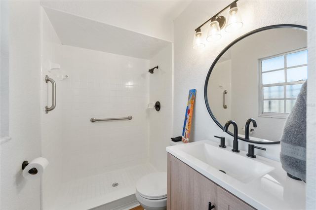 507 BATES AVENUE, Eustis, FL 32726