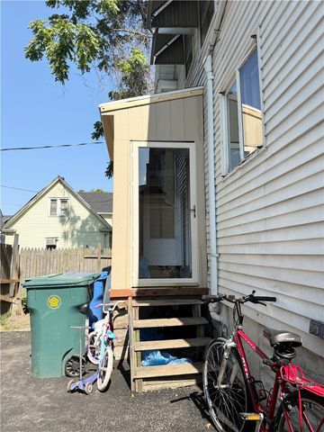 89 Curlew Street, Rochester, NY 14606