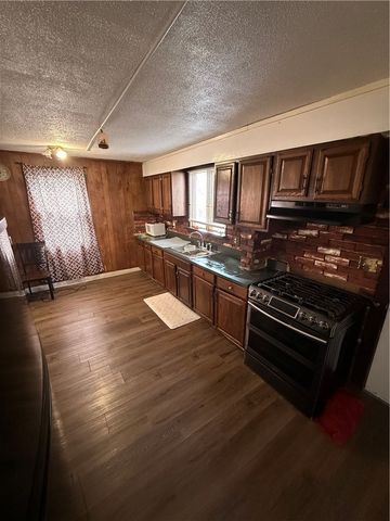 89 Curlew Street, Rochester, NY 14606