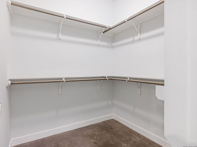 1114 N OLIVE ST, San Antonio, TX 78202