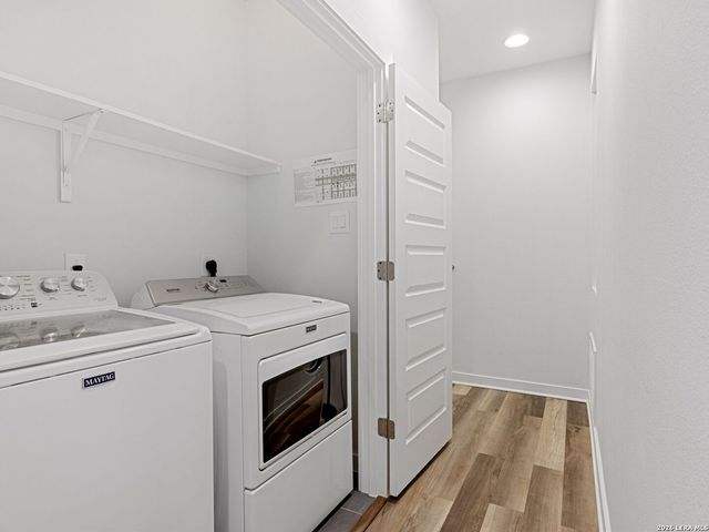 1114 N OLIVE ST, San Antonio, TX 78202