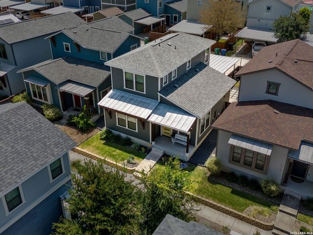 1114 N OLIVE ST, San Antonio, TX 78202