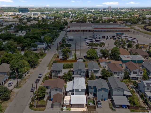 1114 N OLIVE ST, San Antonio, TX 78202