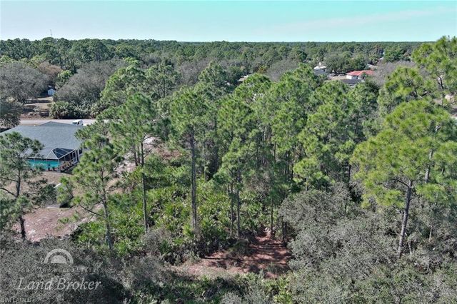 414 Lake AVE, Lehigh Acres, FL 33972