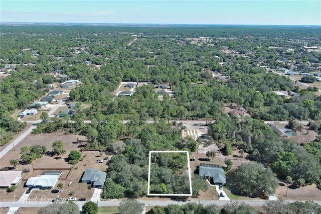 414 Lake AVE, Lehigh Acres, FL 33972