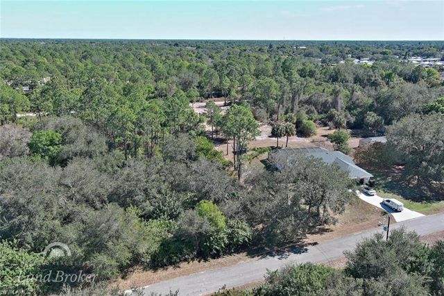 414 Lake AVE, Lehigh Acres, FL 33972