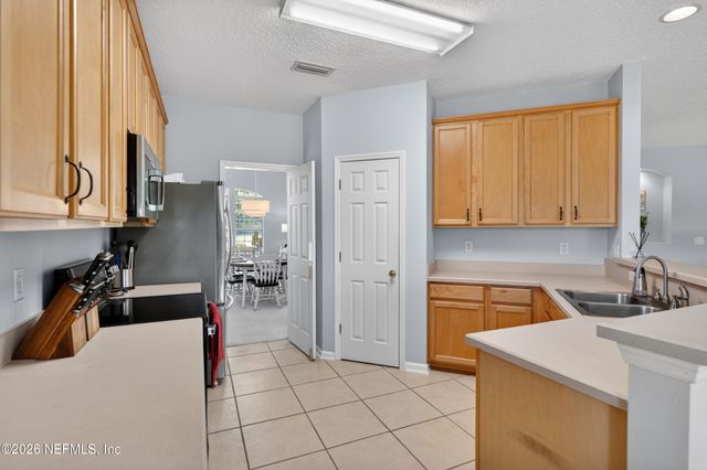 1693 TIMBER CROSSING Lane, Jacksonville, FL 32225