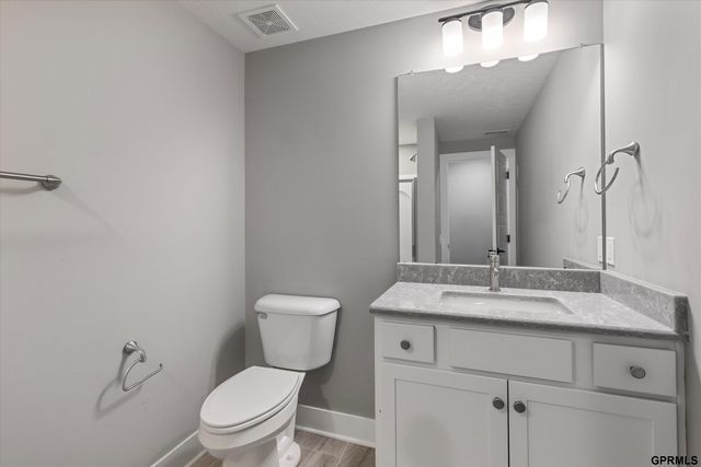 7358 S 185 Street, Omaha, NE 68136