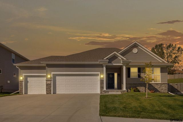 7358 S 185 Street, Omaha, NE 68136