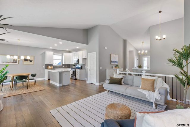 7358 S 185 Street, Omaha, NE 68136