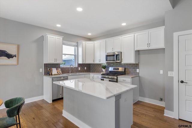 7358 S 185 Street, Omaha, NE 68136