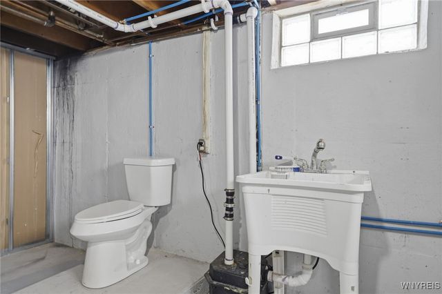 35 Jasmine Avenue, West Seneca, NY 14224