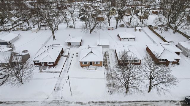 35 Jasmine Avenue, West Seneca, NY 14224