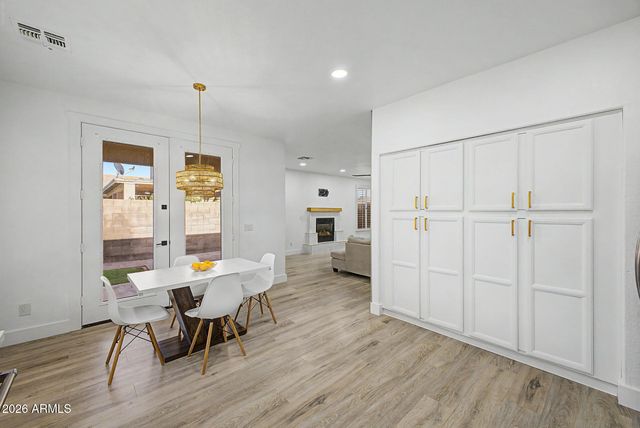 5776 W ALICE Avenue, Glendale, AZ 85302