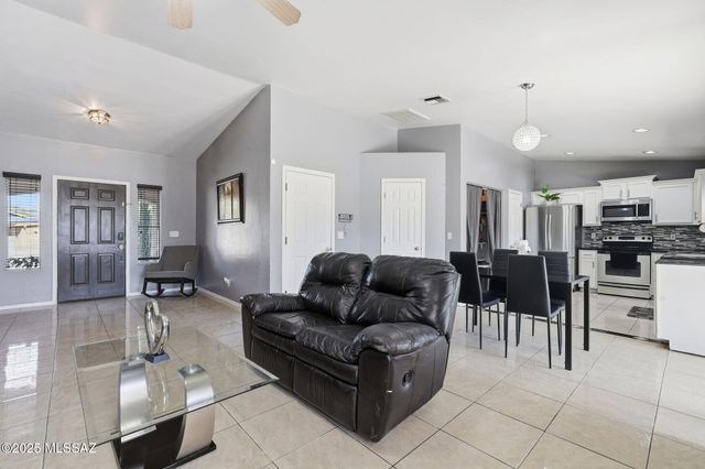 473 Alondra Court, Rio Rico, AZ 85648