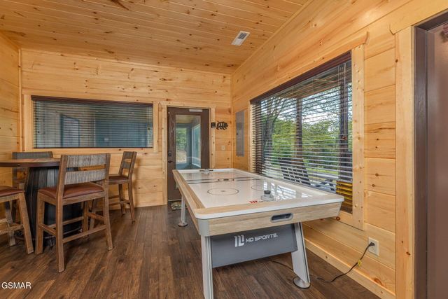 3181 Thomas Headrick Road, Sevierville, TN 37862
